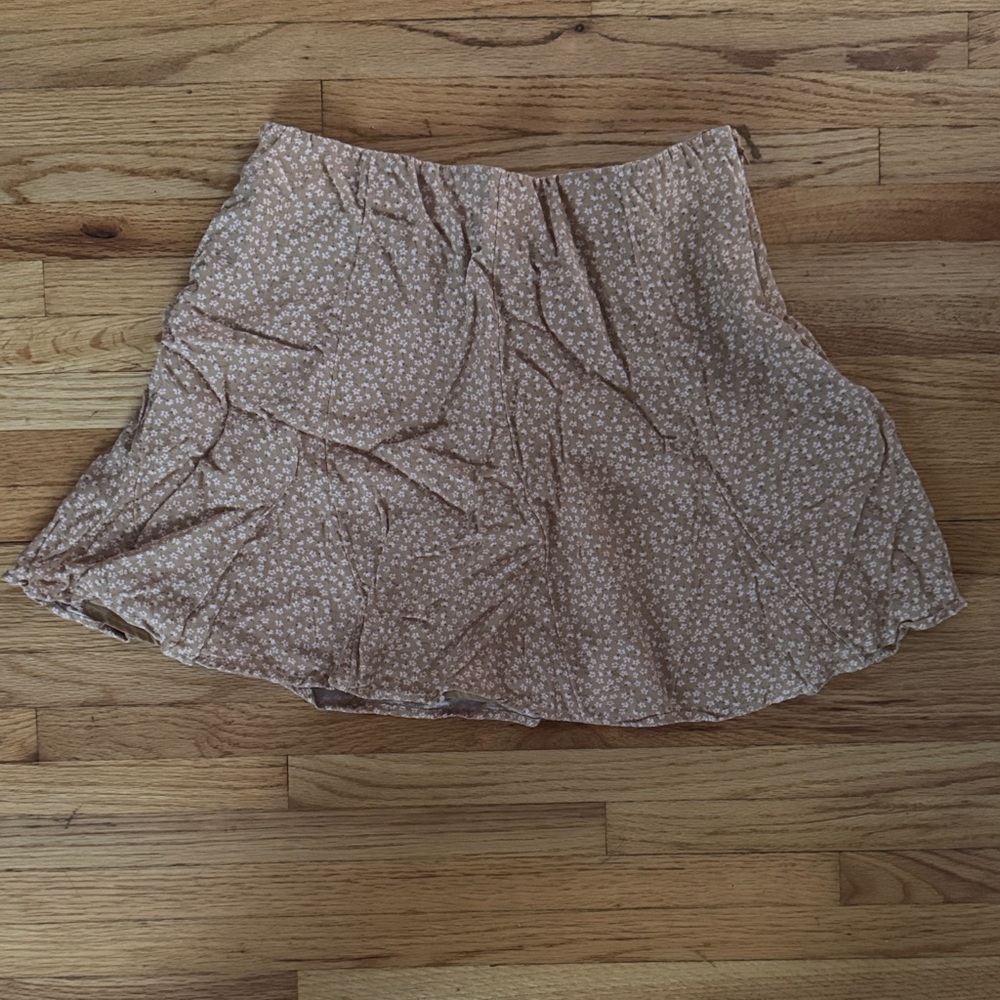 American Eagle Floral Beige Skirt